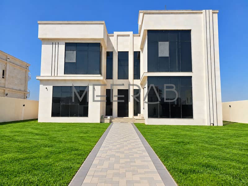 2 Symmetrical Modern Villa and Lawn. png