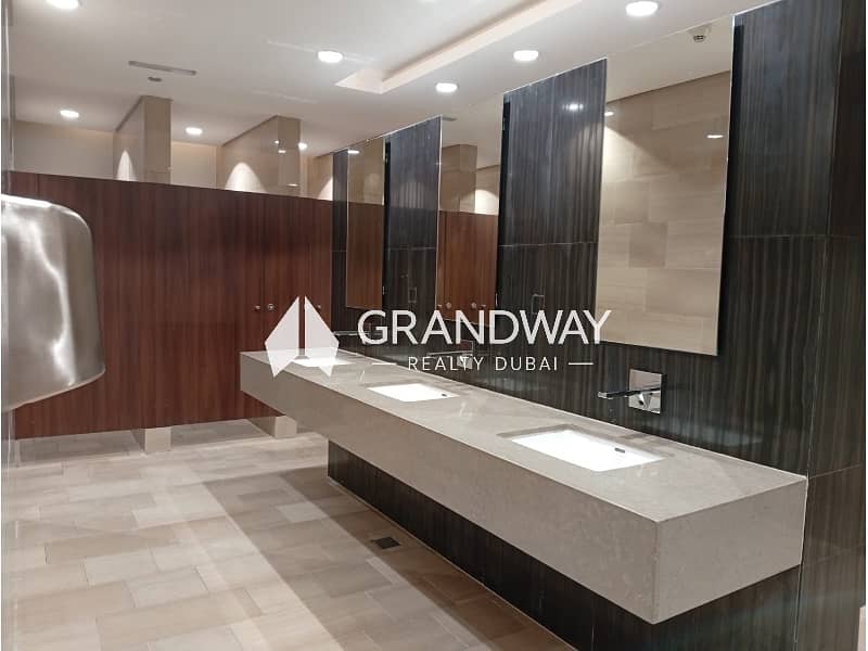 17 Spacious Office | Prime Location | Golden Gate — photo 17