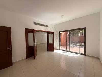 Villa de 4 chambres à à vendre à Rabdan, Abu Dhabi - e2d62384-07c7-4cbc-980b-30fc94944faa. jpg Villa de 4 chambres à à vendre à Rabdan, Abu Dhabi - e2d62384-07c7-4cbc-980b-30fc94944faa. jpg