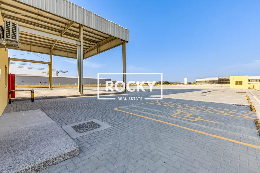 Exclusive | Heavy Equipment Storage | Open Yard