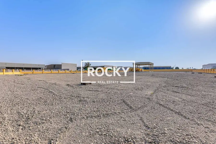 Exclusive | Heavy Equipment Storage | Open Yard