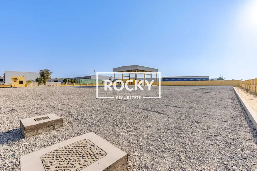 Exclusive | Heavy Equipment Storage | Open Yard