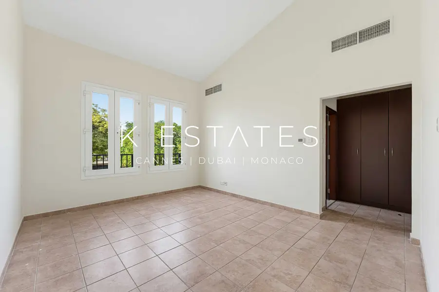 Upgraded | Spacious Layout | Vacant | Near Park