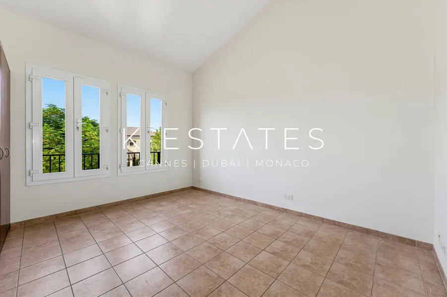 Upgraded | Spacious Layout | Vacant | Near Park