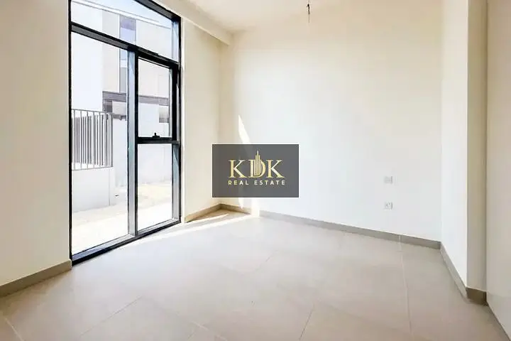 Spacious 3 BR | Huge Layout | Park View | Call Now