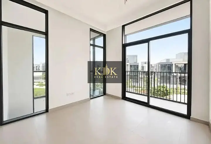 Spacious 3 BR | Huge Layout | Park View | Call Now