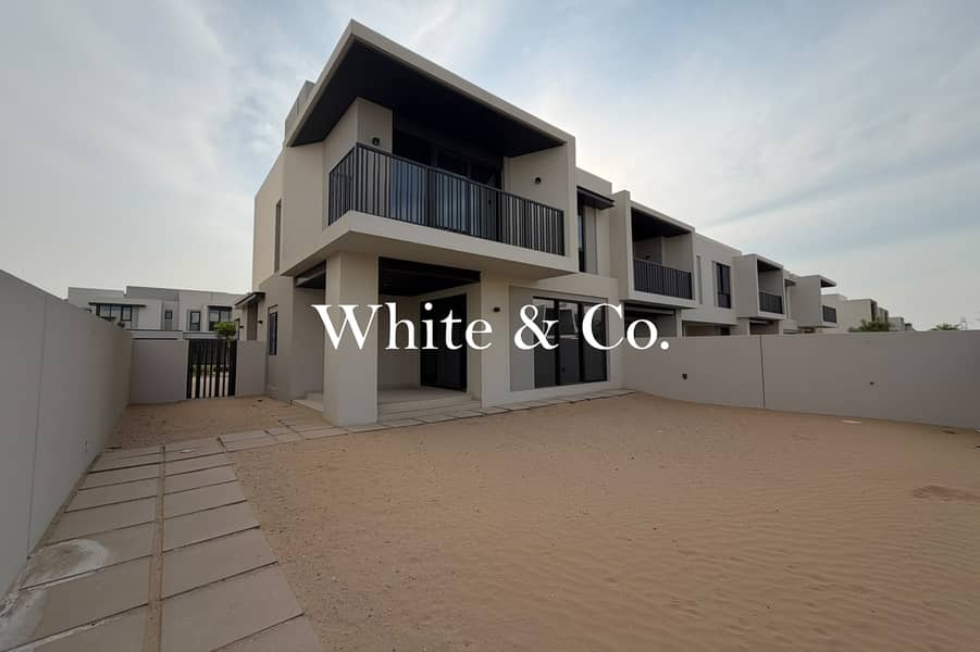 Casa adosada en Jebel Ali Village,Jebel Ali Village Townhouses, 4 dormitorios, 240000 AED - 16881268 Casa adosada en Jebel Ali Village,Jebel Ali Village Townhouses, 4 dormitorios, 240000 AED - 16881268