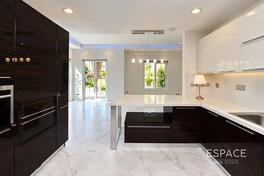 Fully Upgraded | Private Pool | Lake View
