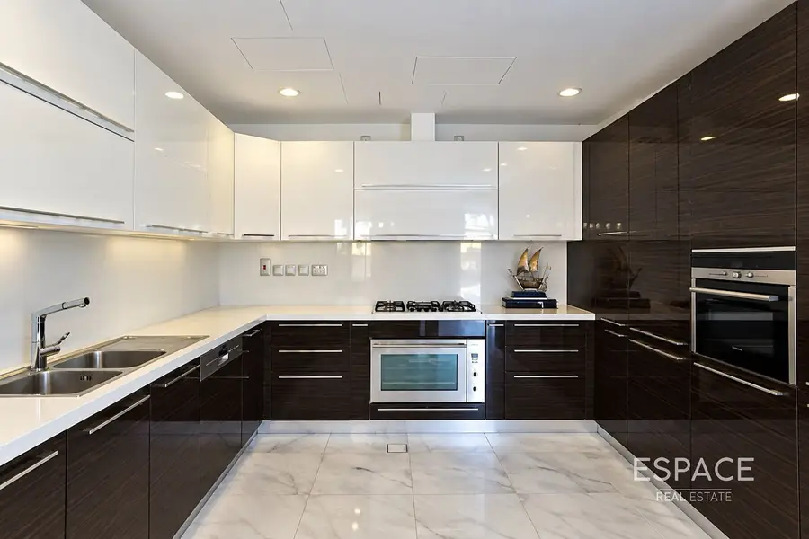 Fully Upgraded | Private Pool | Lake View