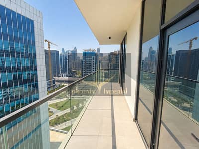 1 Slaapkamer Appartement te Huur in Business Bay, Dubai - Sunlit High-Rise Balcony Skyline. png