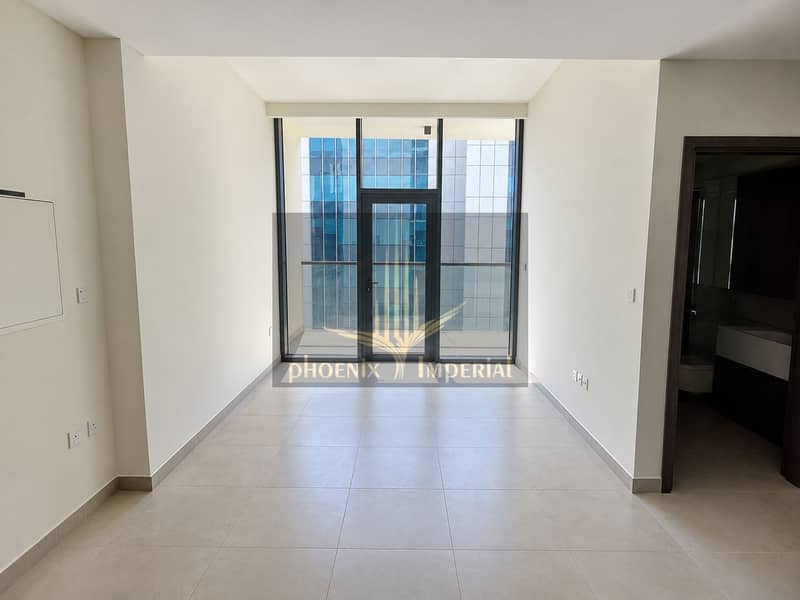 7 Bright Minimalist Apartment Interior. png