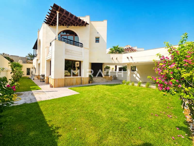 STYLISH 3BR VILLA WITH PRIVATE GARDEN