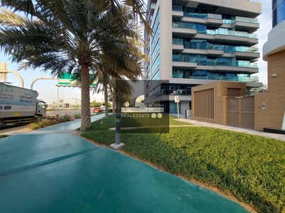 Shop para en Alquiler en Al Raha Beach, Abu Dhabi - bd9ded92-ab2a-479b-a624-a8d26329d753. jpg Shop para en Alquiler en Al Raha Beach, Abu Dhabi - bd9ded92-ab2a-479b-a624-a8d26329d753. jpg