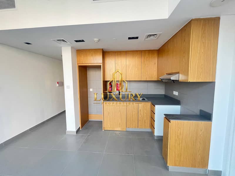 2 Stunning 1BHK with Pool View for Yearly Rent in Al Mamsha, Sharjah – AED 42,500