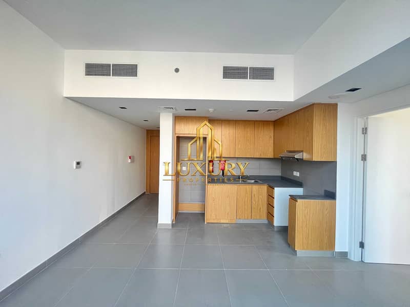 3 Stunning 1BHK with Pool View for Yearly Rent in Al Mamsha, Sharjah – AED 42,500