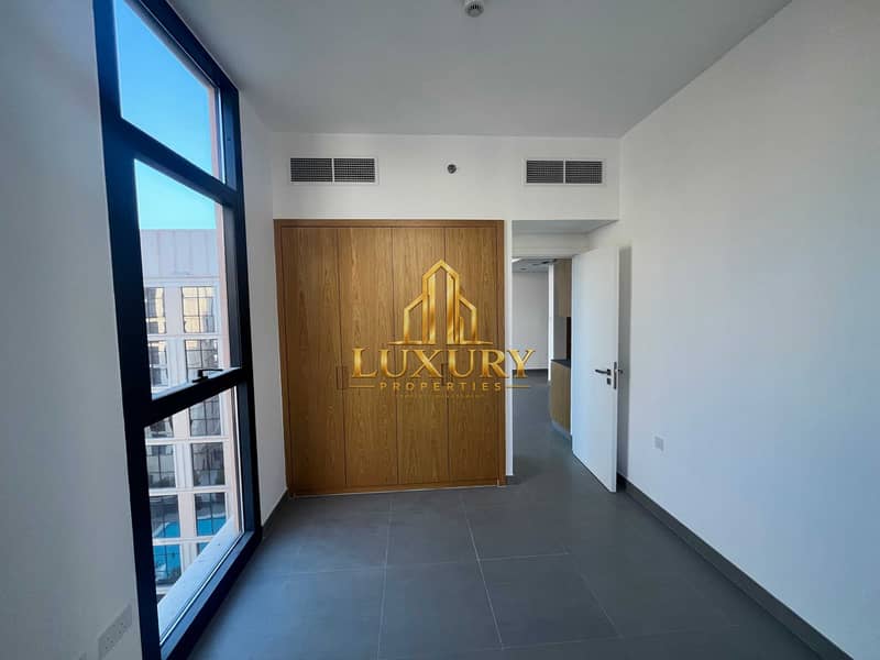 9 Stunning 1BHK with Pool View for Yearly Rent in Al Mamsha, Sharjah – AED 42,500