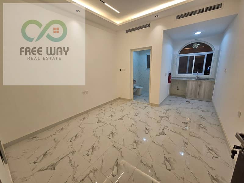 4 WhatsApp Image 2026-10-14 at 14.29. 13 (3). jpeg