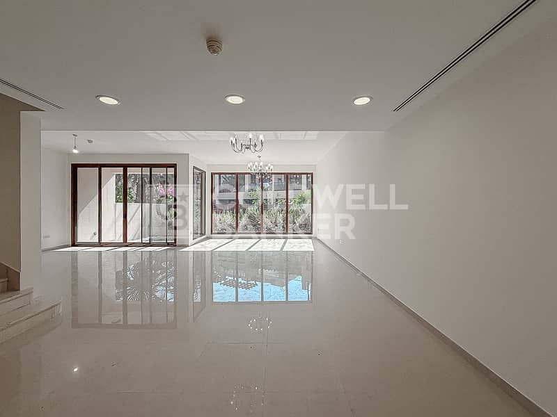 Vacant 4BR + Maid | Backs onto Parks & Pools Vacant 4BR + Maid | Backs onto Parks & Pools