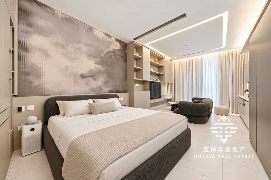 3 Modern Neutral Studio Retreat. png