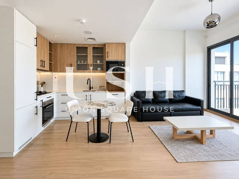 4 Bright Minimalist Apartment Interior (4). png