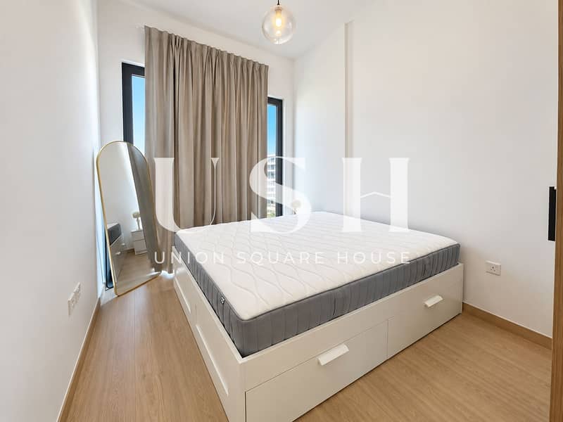 5 Bright Minimalist Bedroom Retreat. png
