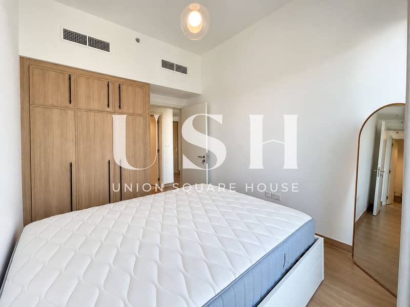 9 Modern Minimalist Bedroom Retreat. png