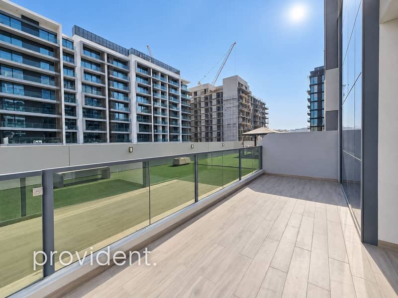 Vacant 1BR + Terrace | Close to the Park Vacant 1BR + Terrace | Close to the Park