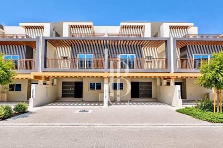 4 habitaciones Townhouse para en Alquiler en DAMAC Hills 2 (Akoya by DAMAC), Dubai - Casa adosada en DAMAC Hills 2 (Akoya by DAMAC),Verona, 4 dormitorios, 114500 AED - 16882644 4 habitaciones Townhouse para en Alquiler en DAMAC Hills 2 (Akoya by DAMAC), Dubai - Casa adosada en DAMAC Hills 2 (Akoya by DAMAC),Verona, 4 dormitorios, 114500 AED - 16882644