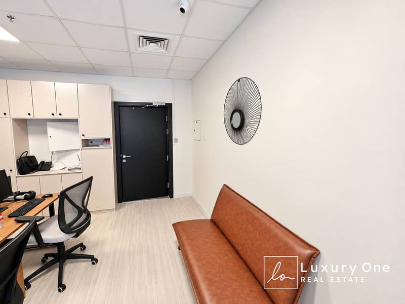 5 Bright Modern Office Interior. png