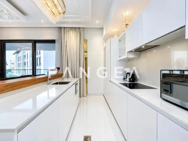 Upgraded | Beach Access | 5 Star Amenities
