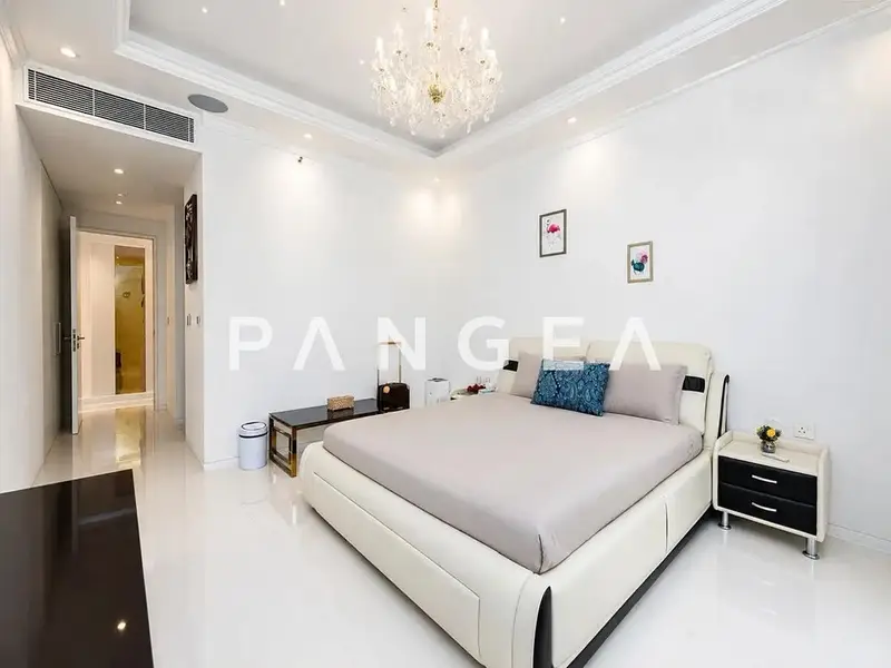 Upgraded | Beach Access | 5 Star Amenities