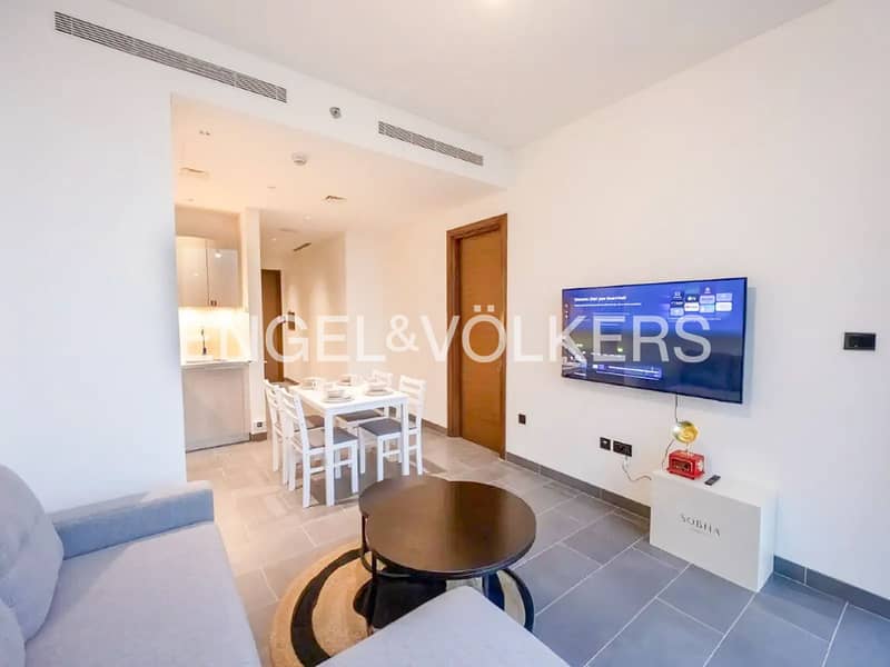 Fully Furnished | Pool View | Luxury Living Fully Furnished | Pool View | Luxury Living