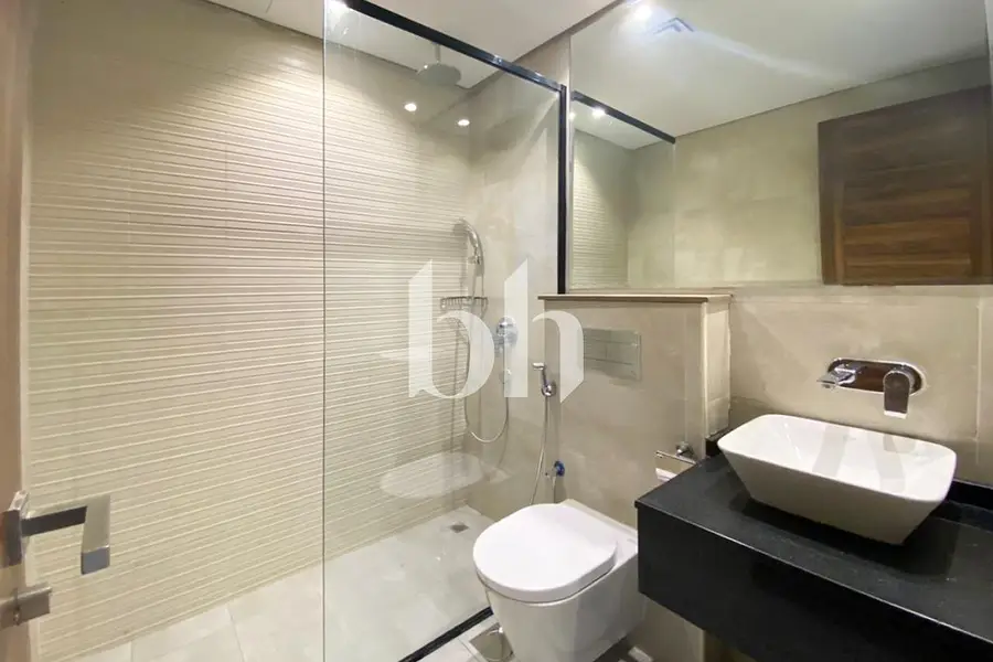 Flexible term |Unfurnished |W/ Balcony and parking