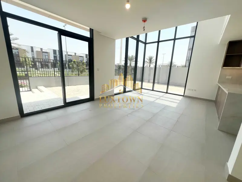 Brand New-Corner-Huge Garden-Premium Location