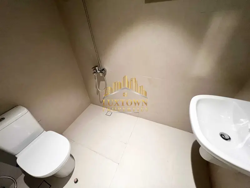 Brand New-Corner-Huge Garden-Premium Location