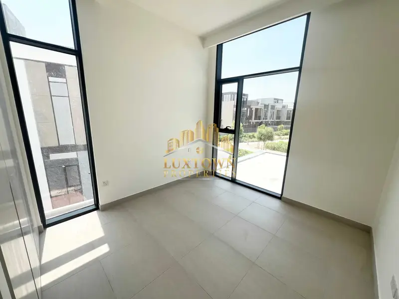 Brand New-Corner-Huge Garden-Premium Location
