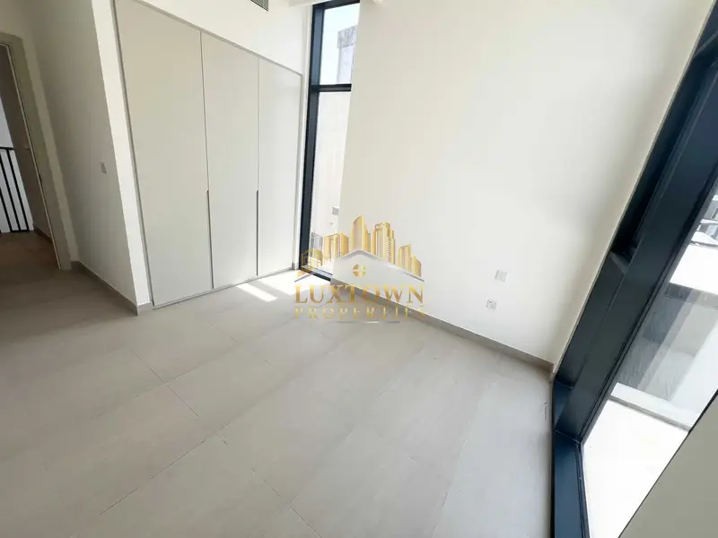 Brand New-Corner-Huge Garden-Premium Location