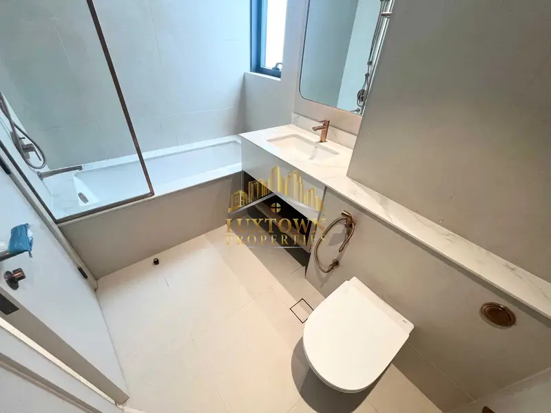 Brand New-Corner-Huge Garden-Premium Location