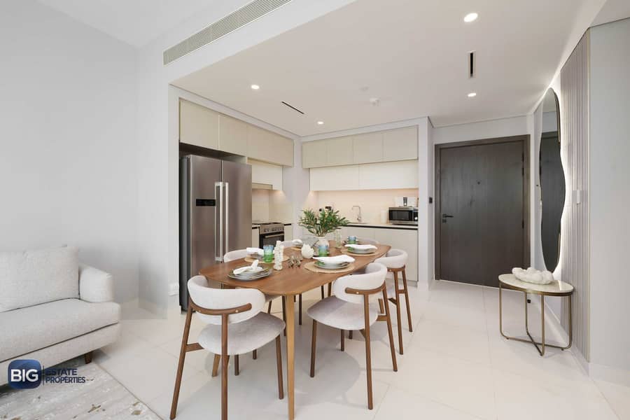 10 Dining-Entrance_. jpg