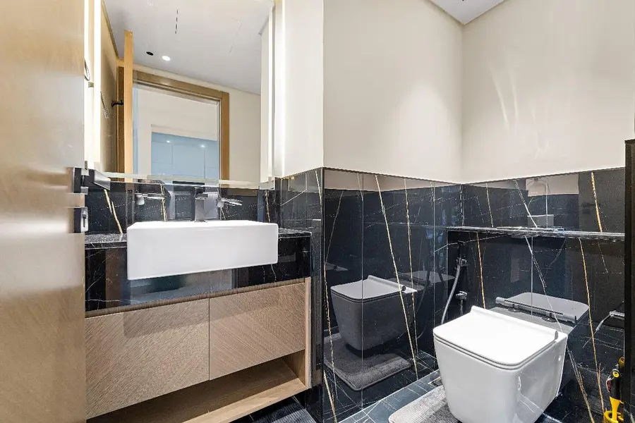 INCLUDING BILLS | SPACIOUS FURNISHING | VACANT