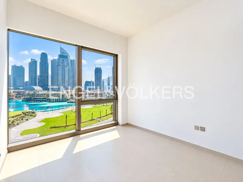 Burj & Fountain Views | Luxury Living