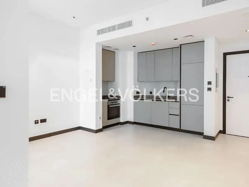 Canal View | Luxury Living | Vacant