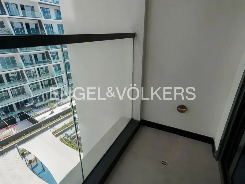 Canal View | Luxury Living | Vacant