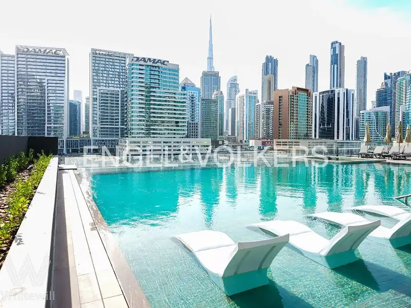 Canal View | Luxury Living | Vacant