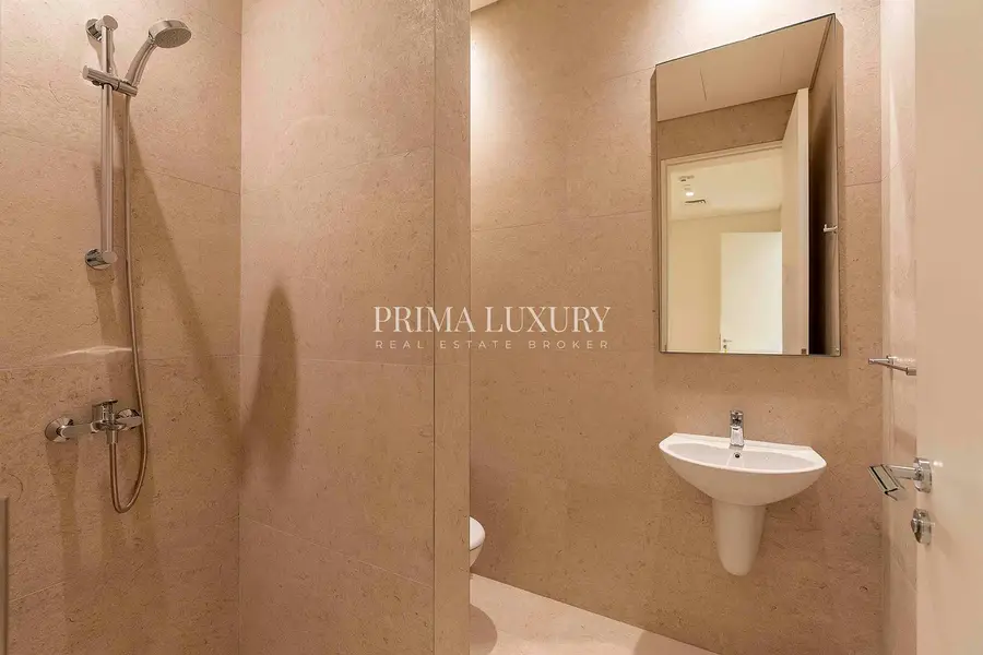 High Ceiling | Canal View | Luxury 2BR Simplex