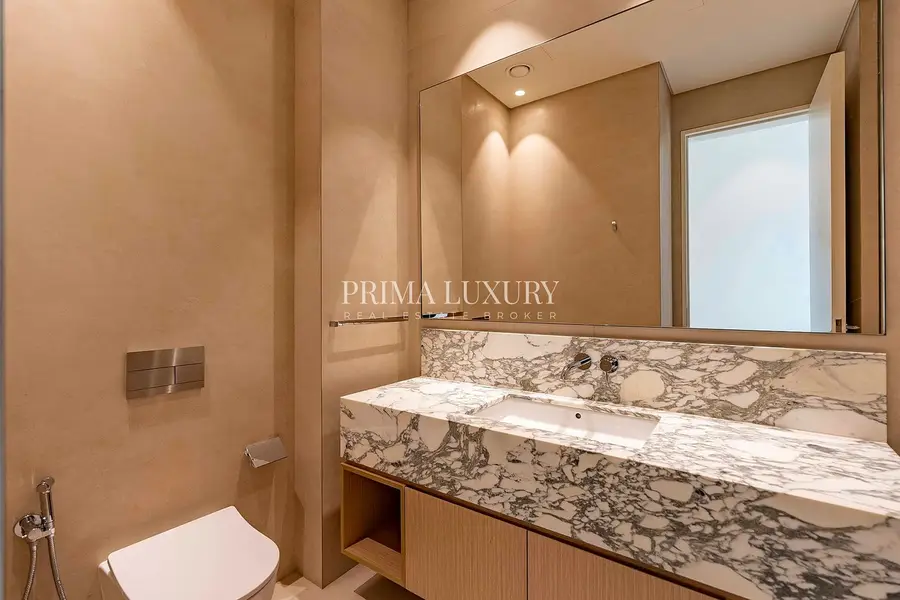 High Ceiling | Canal View | Luxury 2BR Simplex