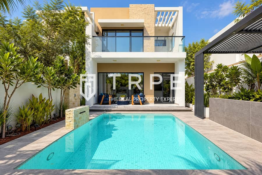 Upgraded 4 Beds + Maid | Landscaped Backyard | Heated and Chilled Pool Upgraded 4 Beds + Maid | Landscaped Backyard | Heated and Chilled Pool