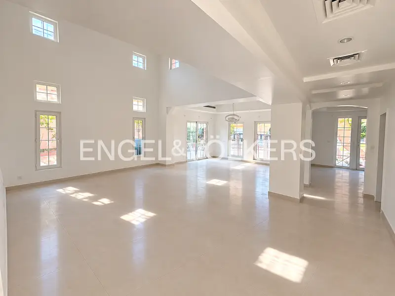 Fully Upgraded | Modern | Private Chilled Pool