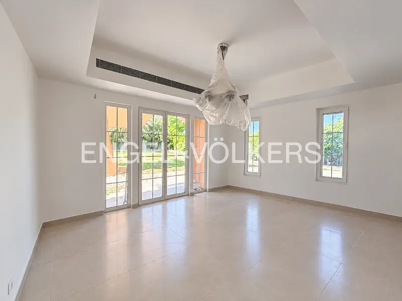 Fully Upgraded | Modern | Private Chilled Pool