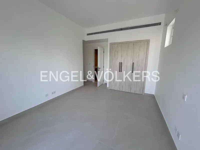 Fully Upgraded | Modern | Private Chilled Pool